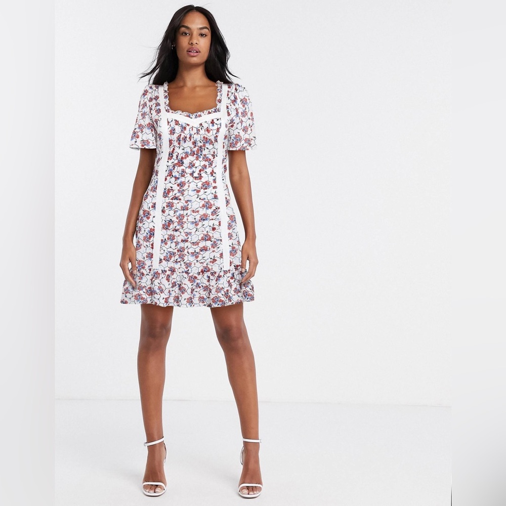 Stevie May Sunni prarie mini dress short sleeve floral lace sweetheart neckline